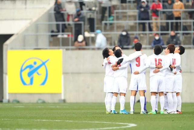 英媒：纽卡中卫博特曼即将回归