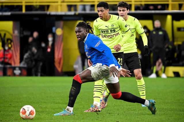 詹姆斯25+12库里仅13分 湖人力克勇士3连胜